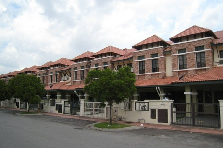 Double Storey Terrace House @ Bandar Nusaputra Puchong - photo 2