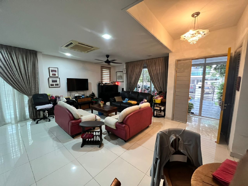 3 Storey Terrace Endlot Capri Usj Height, Subang Jaya - photo 4