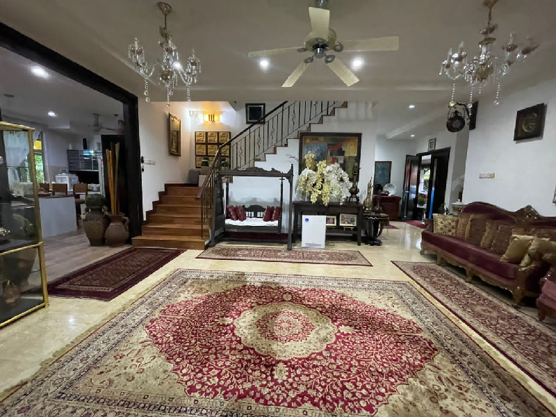 EXCLUSIVE 8 BEDROOMS DOUBLE STOREY BUNGALOW FOR SALE - photo 3