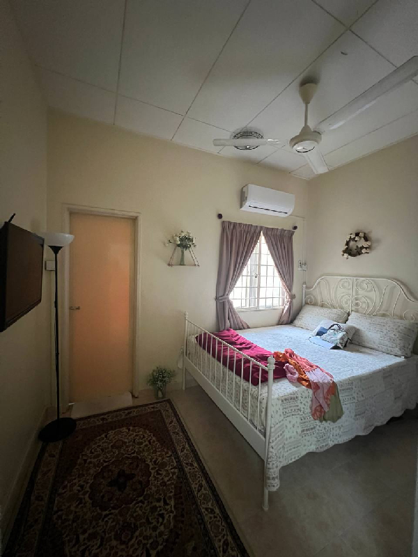 Double storey Bukit Jelutong - photo 4