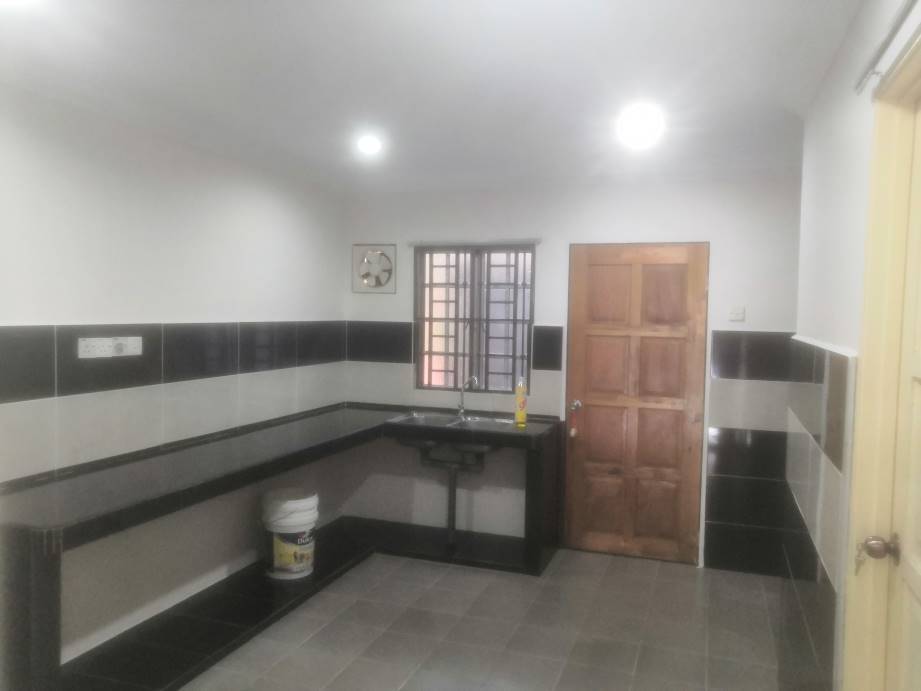 1Sty Terrace House Taman Pendamar Indah Port Klang - photo 2