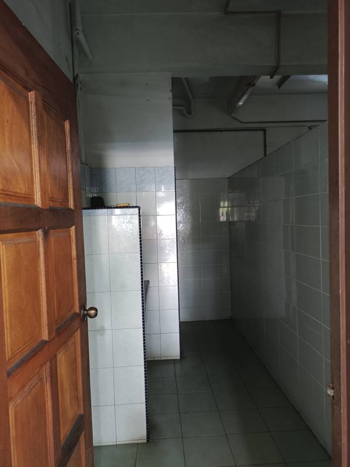 Ground Floor Shoplot Bayu Perdana Facing Main Road - photo 4