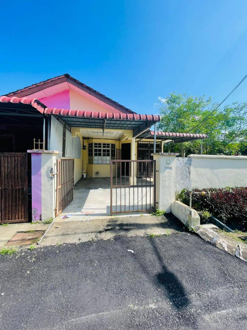 CORNER LOT TAMAN SDCIENTEX PASIR GUDANG JOHOR - photo 1