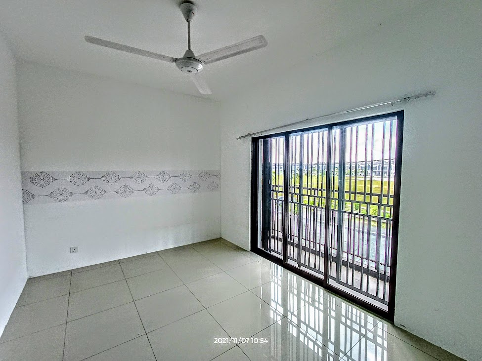 Non Bumi SAUJANA KLIA KOTA WARISAN Sepang - photo 4