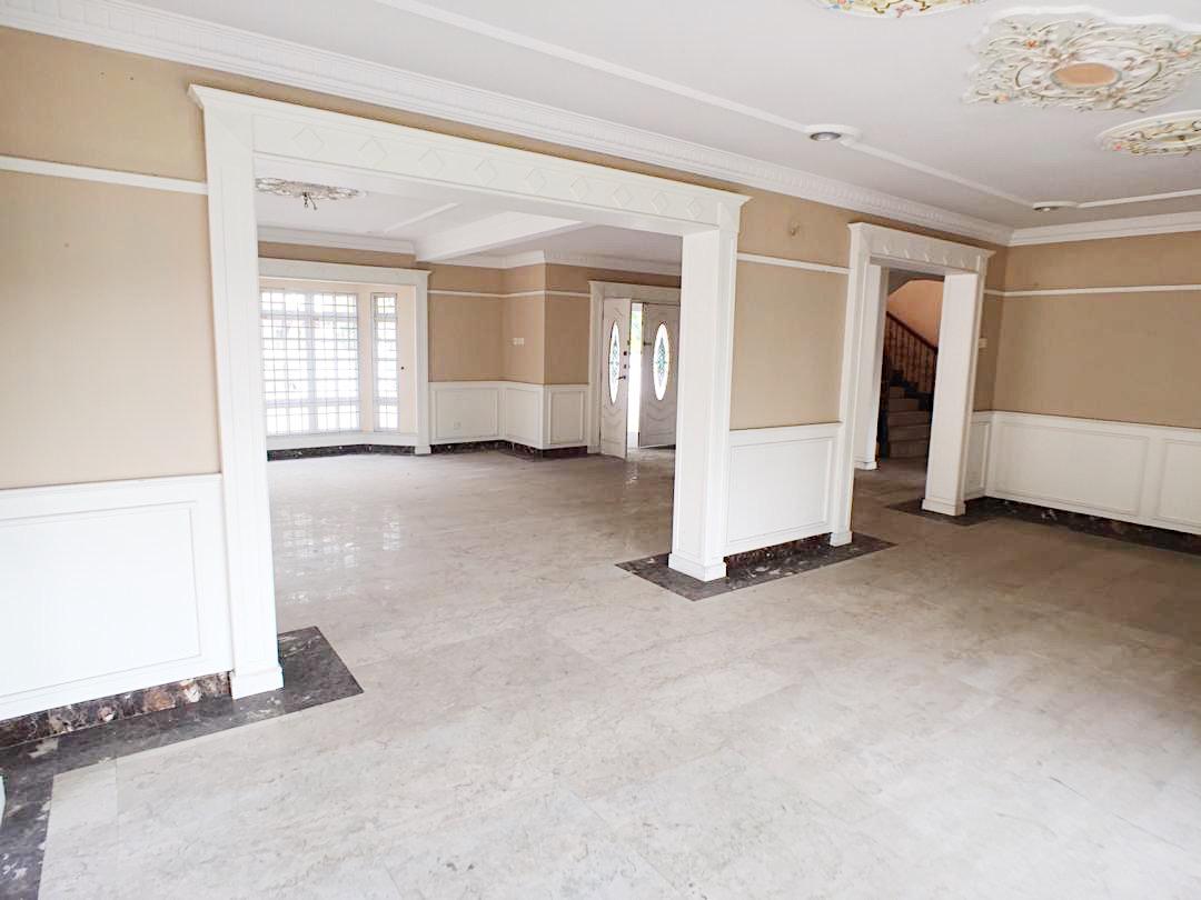 2stry Bungalow with Swimming Pool  Sek11 Shah Alam - photo 2