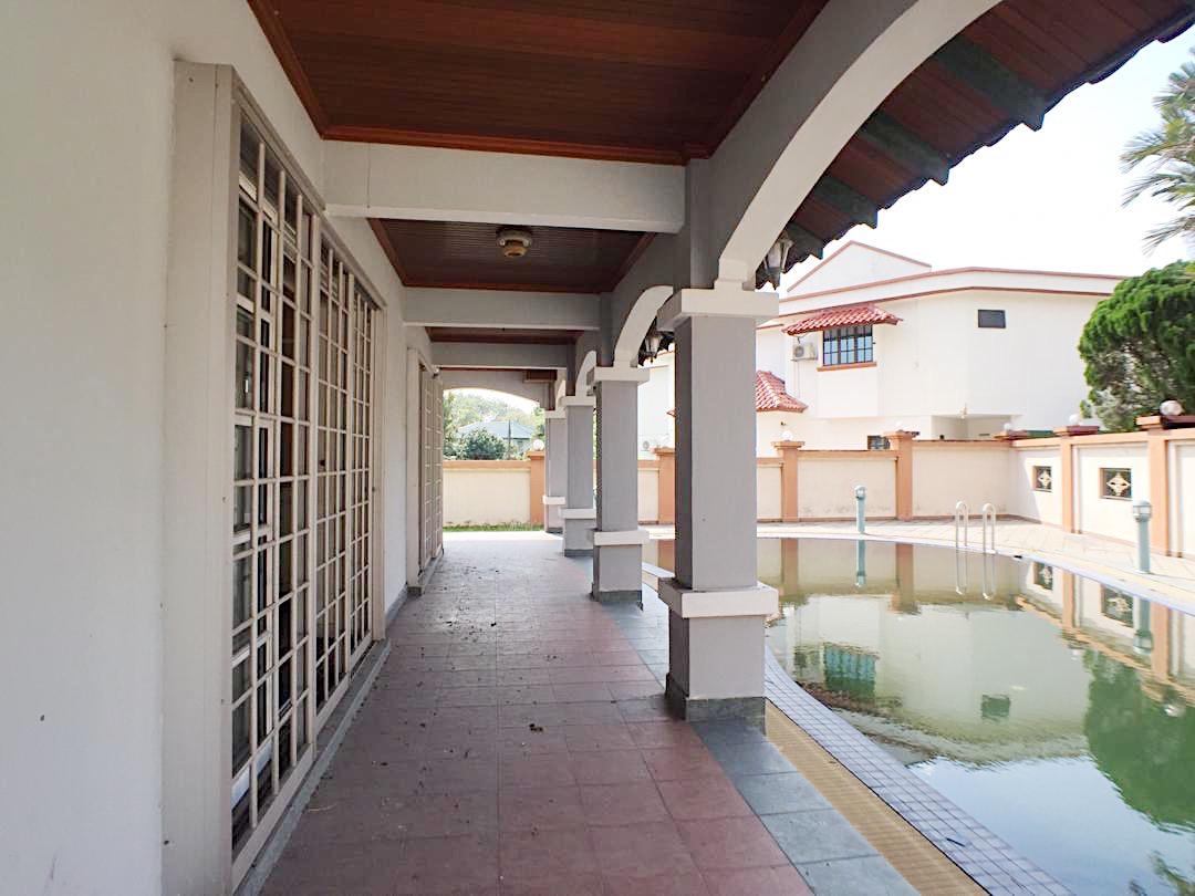 2stry Bungalow with Swimming Pool  Sek11 Shah Alam - photo 5