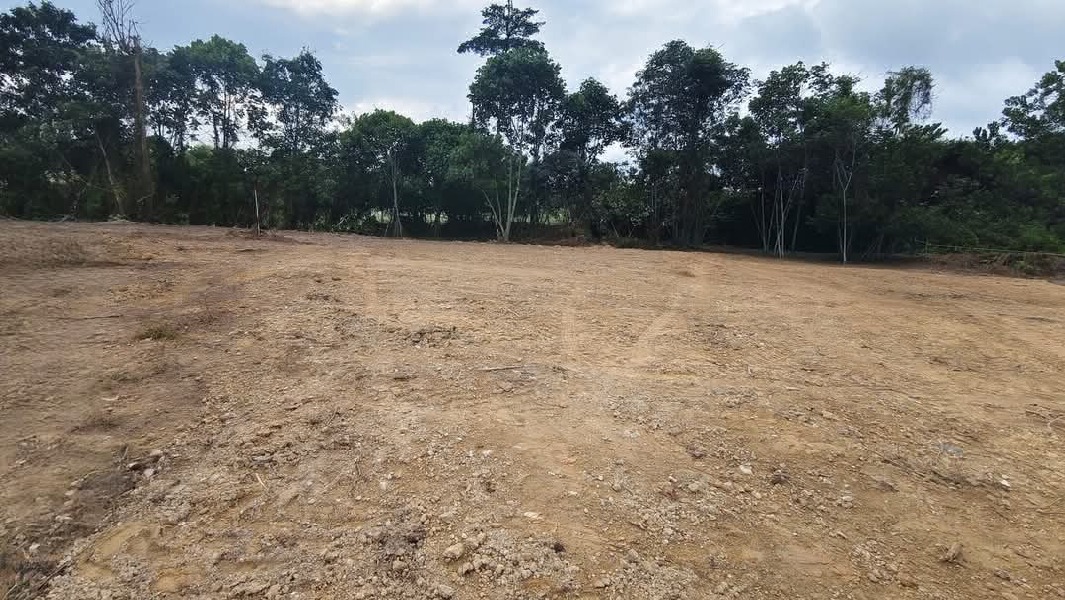1 LOT BANGLO KG PADANG LALANG BINJAI KEMAMAN - photo 2