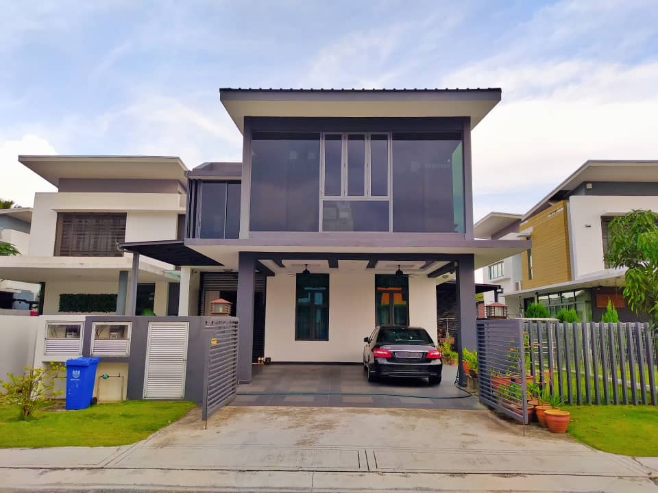 FULLY RENOVATED Double Storey Semi D Garden Villa