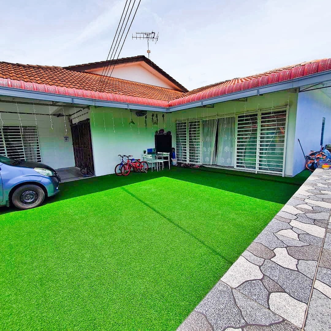 EXTREMELY NICE FREEHOLD CORNER LOT Single Storey B - photo 2
