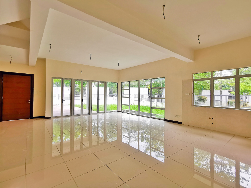 CORNER LOT BRAND NEW  3 STOREY Semi D Amanria Resi - photo 4