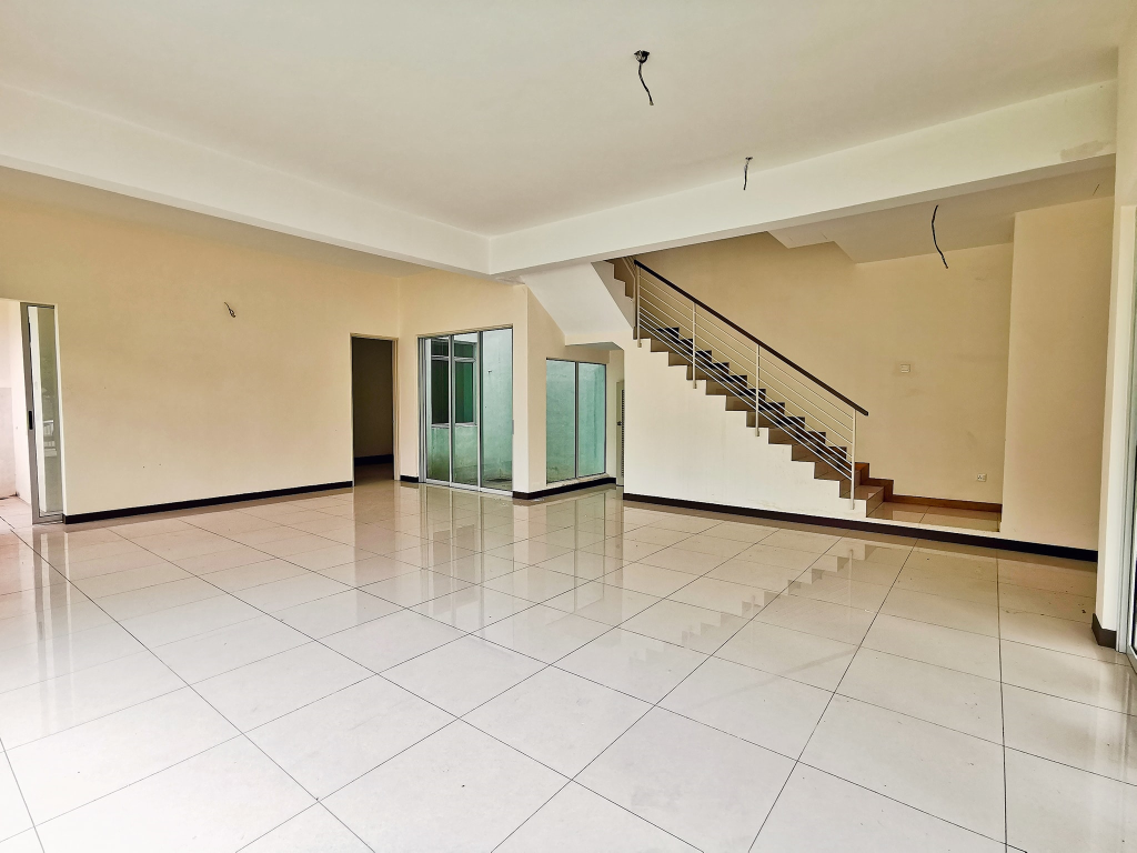 CORNER LOT BRAND NEW  3 STOREY Semi D Amanria Resi - photo 6