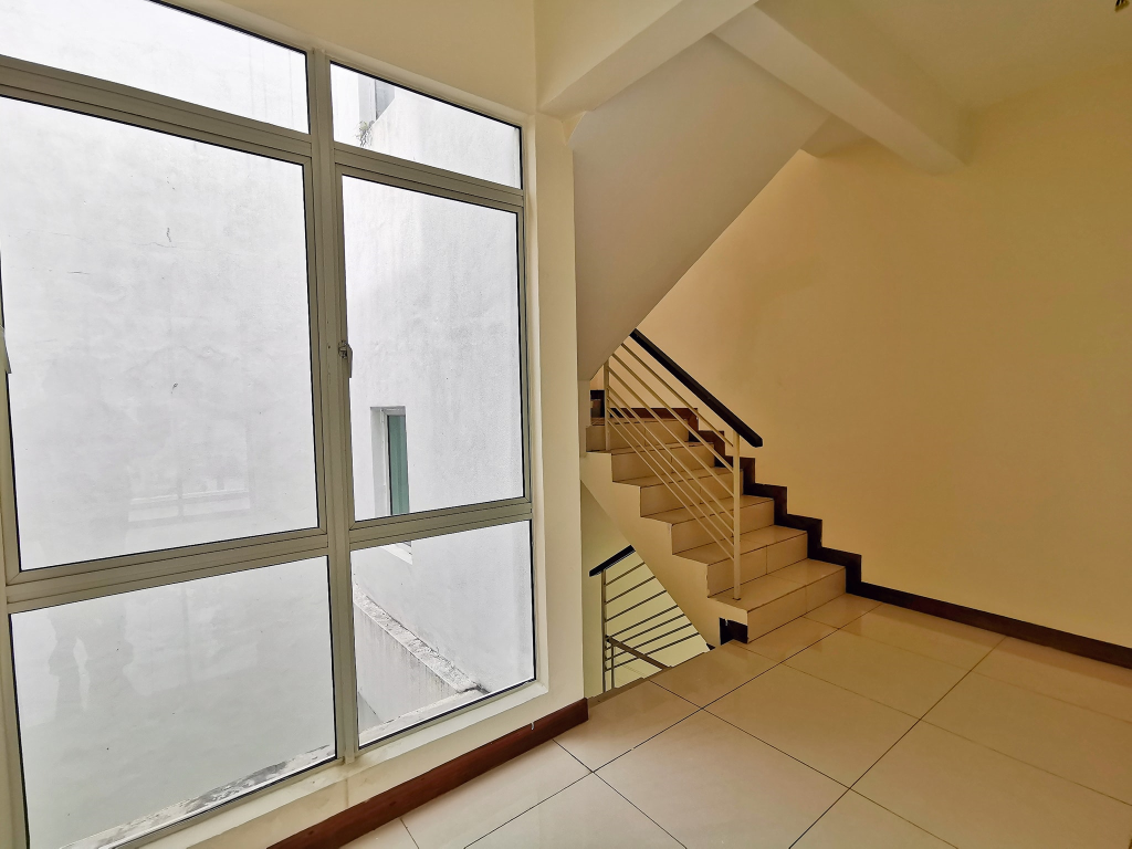 CORNER LOT BRAND NEW  3 STOREY Semi D Amanria Resi - photo 11