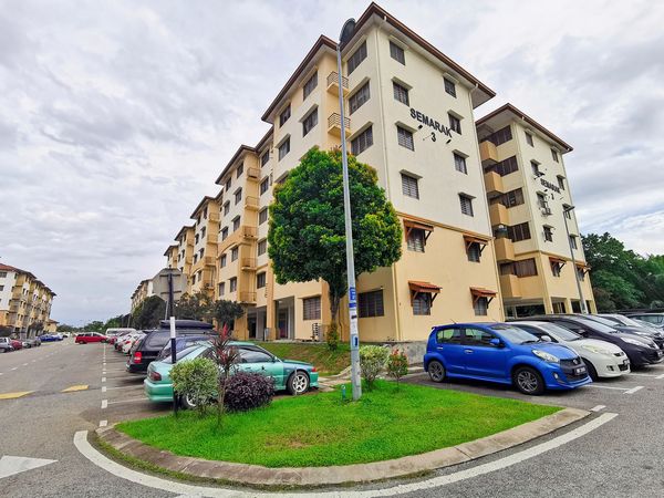 RUMAH CANTIK DAN MURAH Pangsapuri Semarak 3 Setia