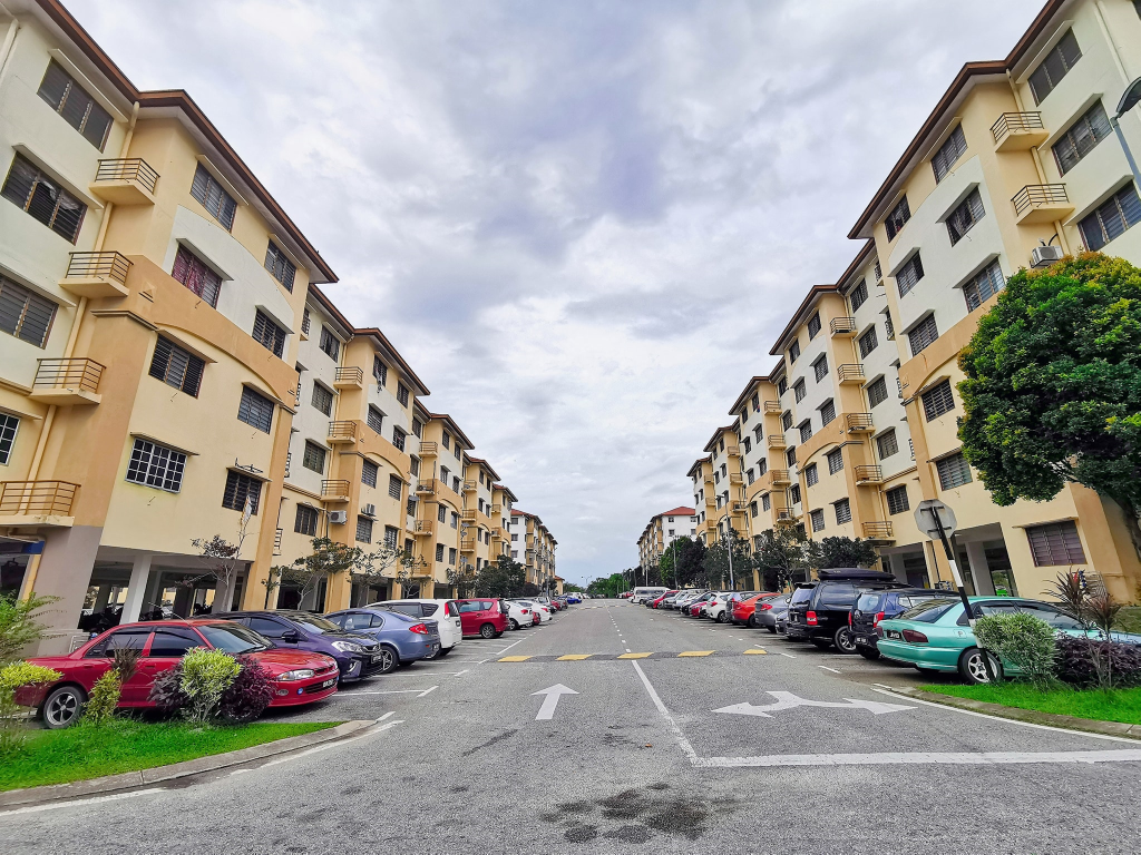 RUMAH CANTIK DAN MURAH Pangsapuri Semarak 3 Setia - photo 2