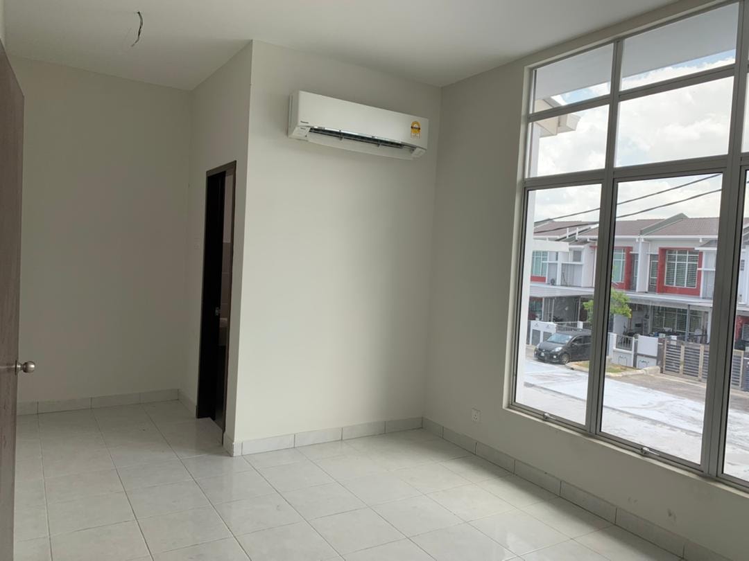 BRAND NEW Double Storey Terrace House Bandar Hill - photo 2