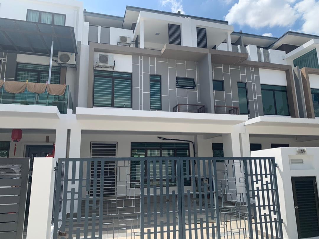 BRAND NEW 3 Storey Terrace House Setia Alam
