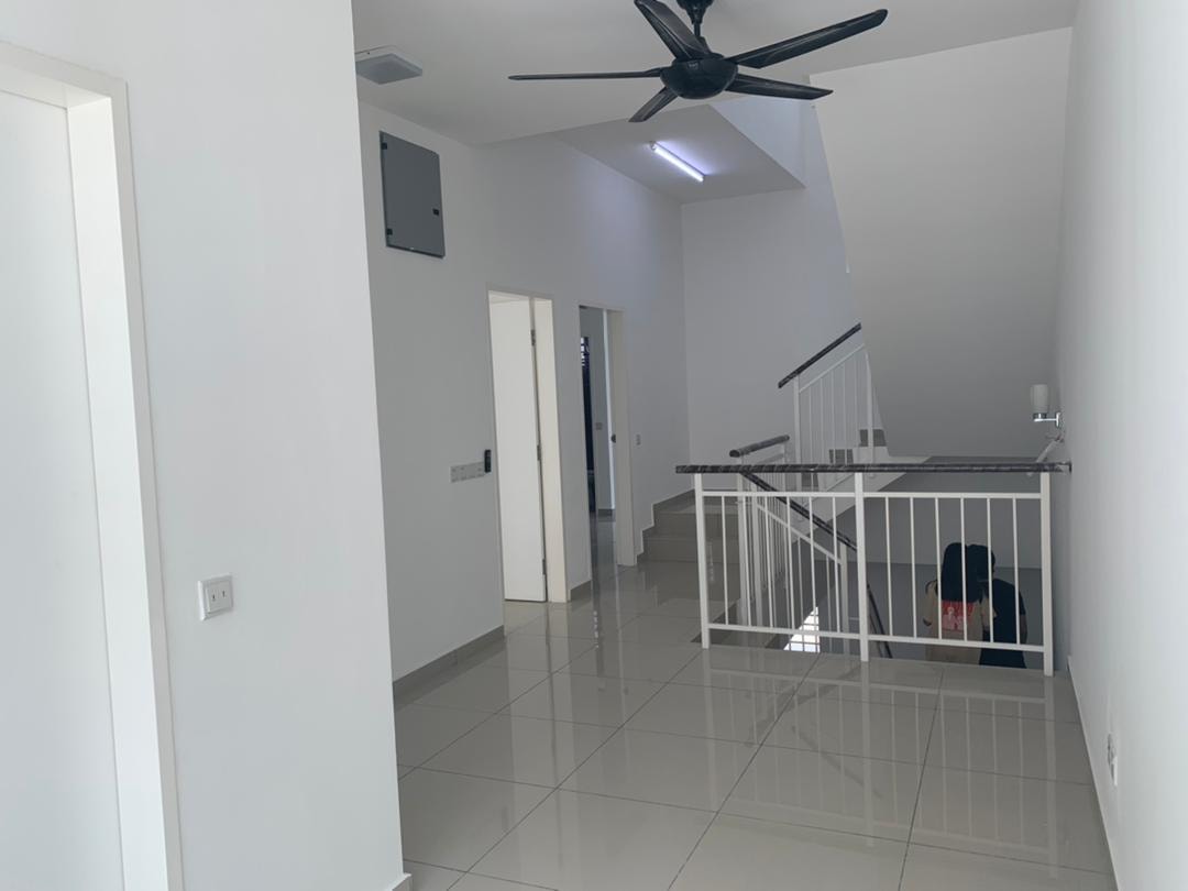 BRAND NEW 3 Storey Terrace House Setia Alam - photo 8