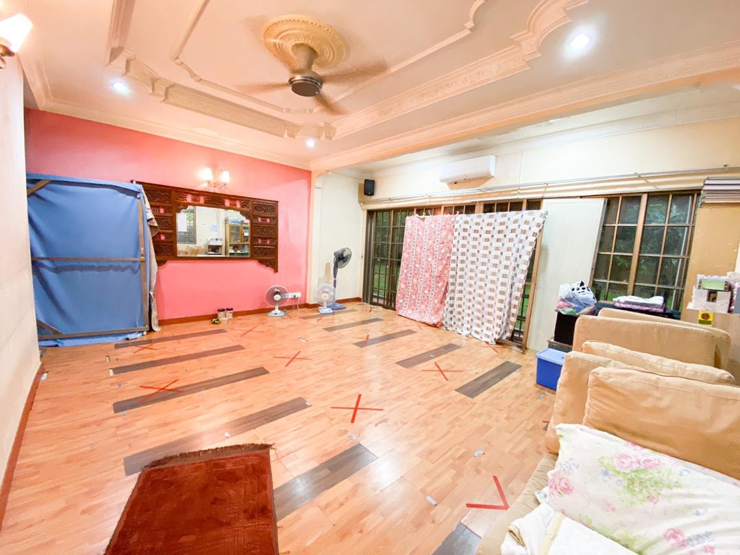 RENOVATED Corner Lot Single Storey Semi-D Taman De - photo 8