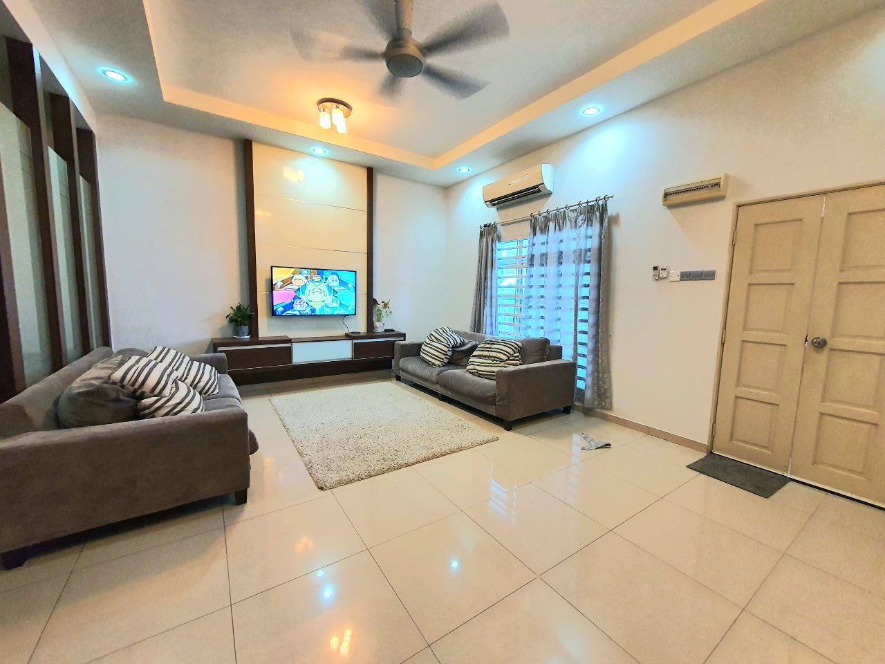 FULLY RENOVATED Double Storey SP 3 Bandar Saujana - photo 2