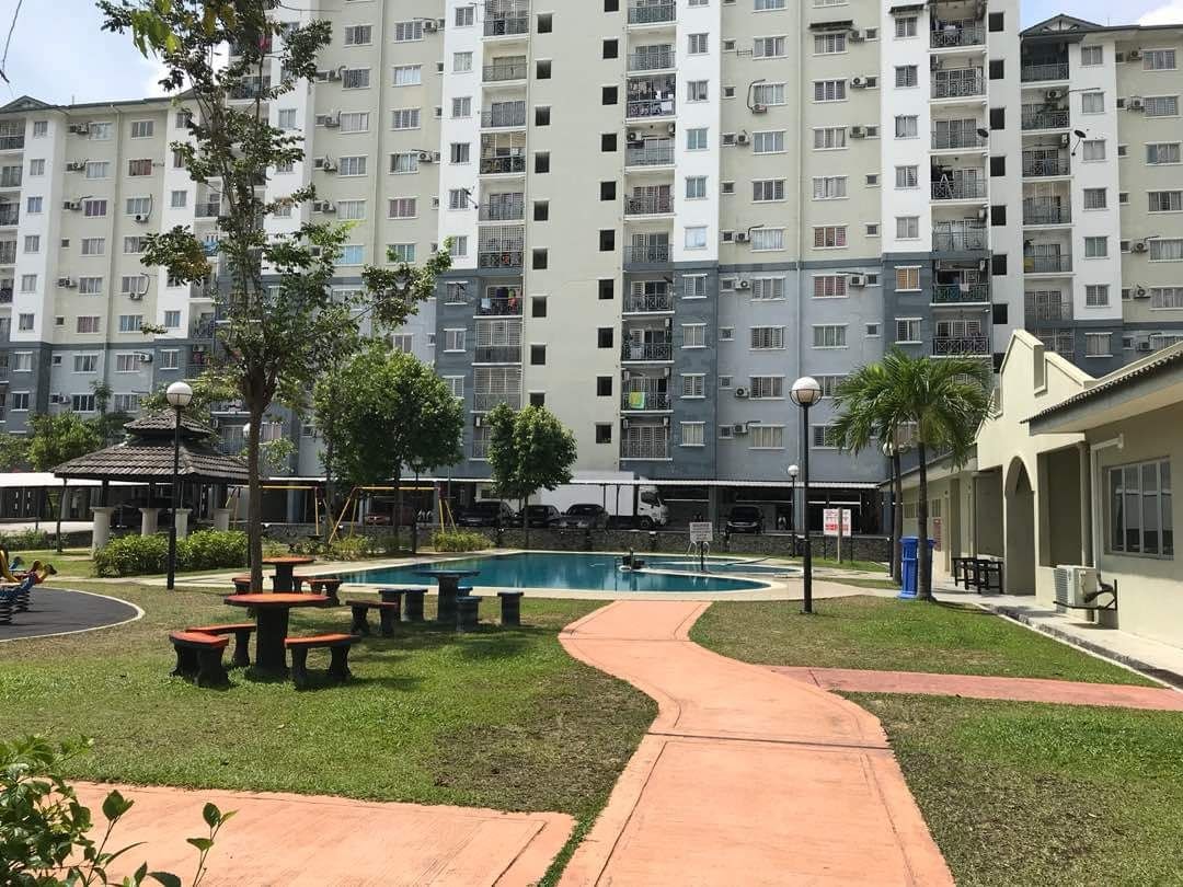 VIEW SWIMMING POOL Casa Riana Apartment Taman Punc