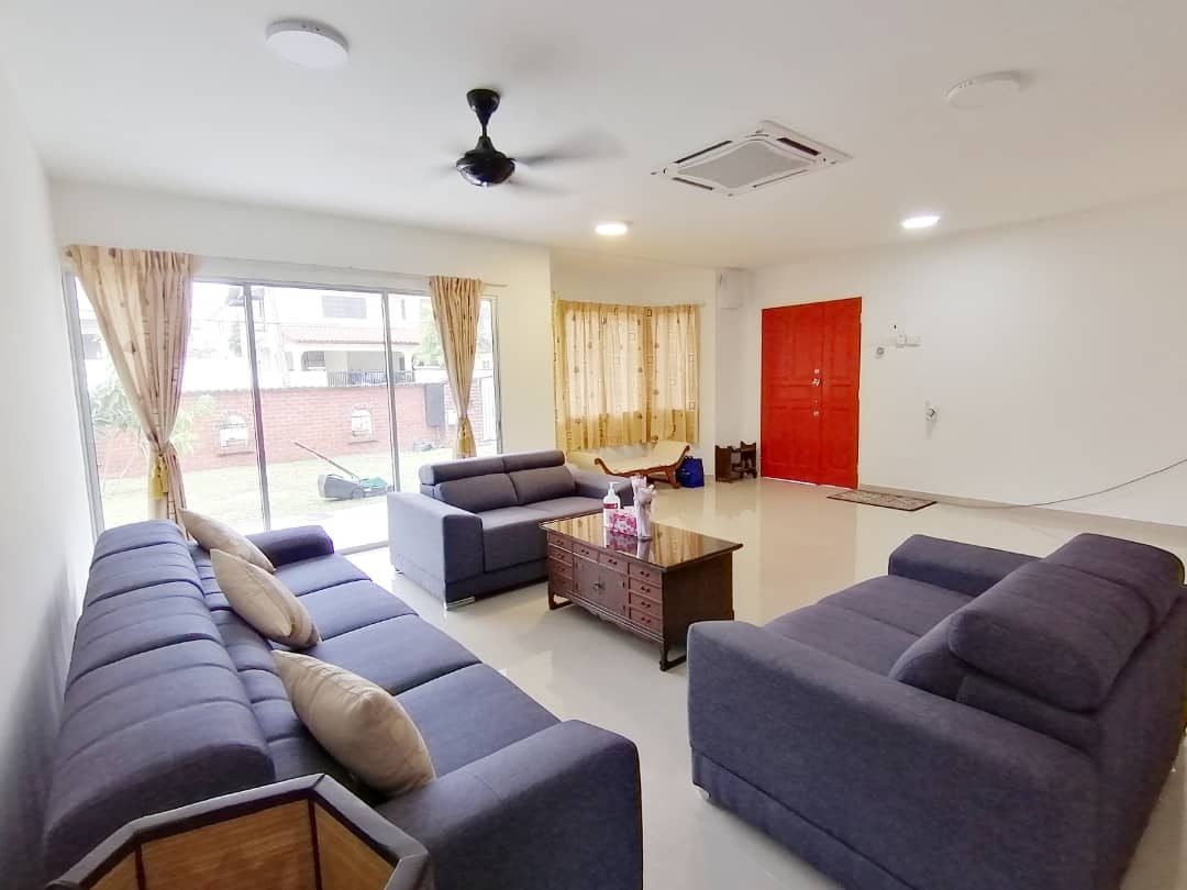 RENOVATED Bungalow Kg Tunku SS1 Petaling jaya - photo 3