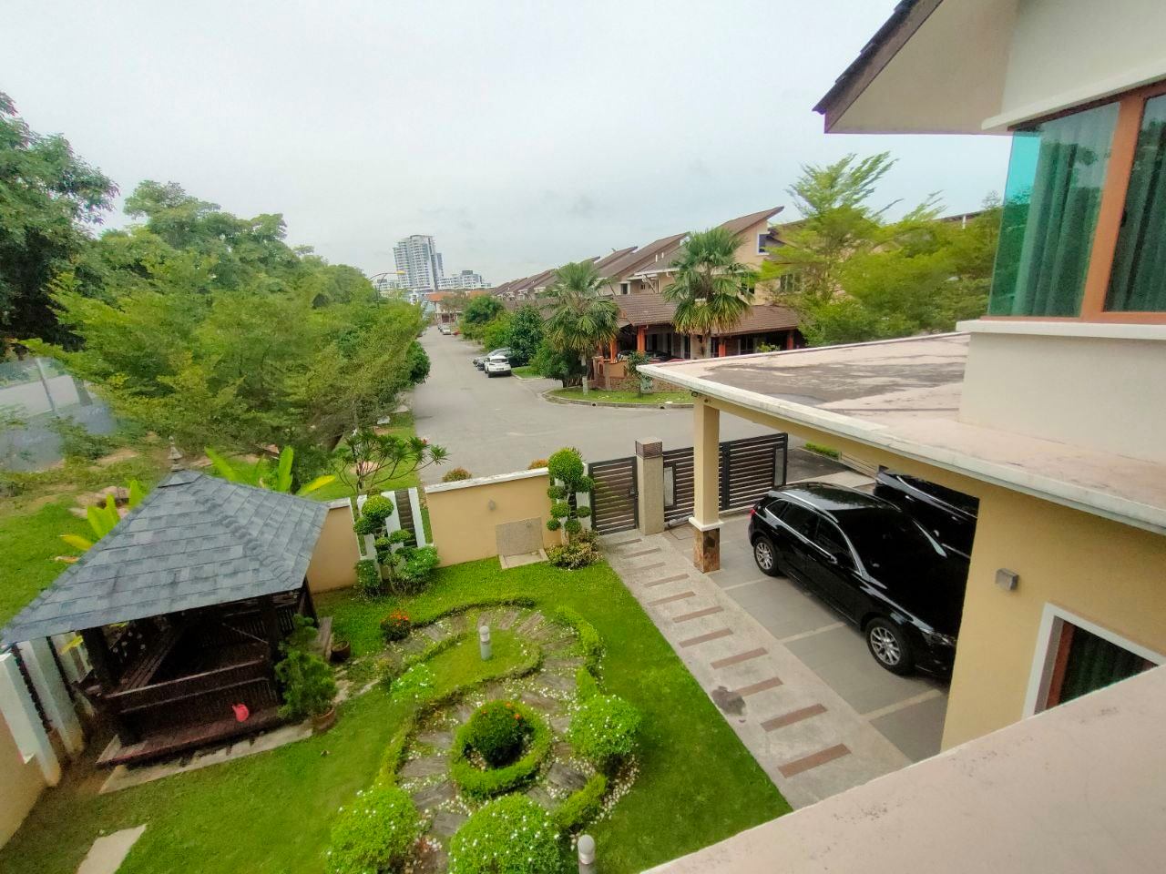 END LOT FULLY FURNISHED Anjung Suasana