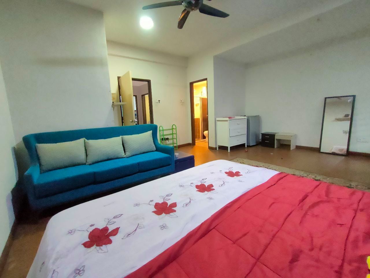 RENOVATED Double Storey Alam D16 Section 16 - photo 3