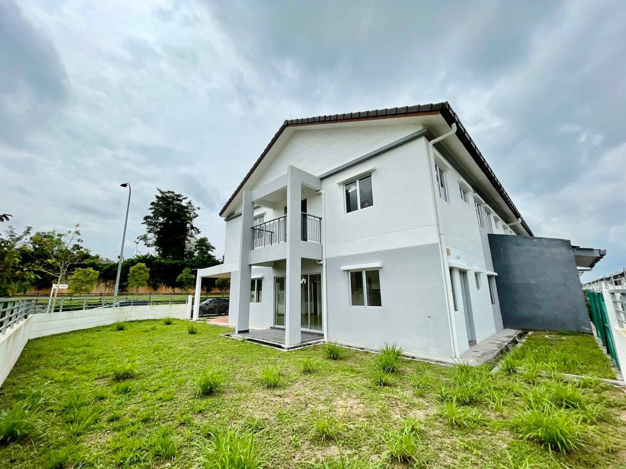 CORNER LOT  Double Storey Pelangi Heights Mantin