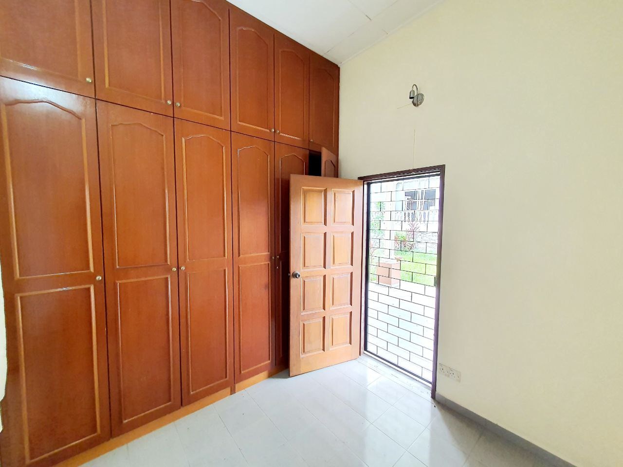 HUGE LAND AREA Single Storey Bungalow Bangi - photo 7