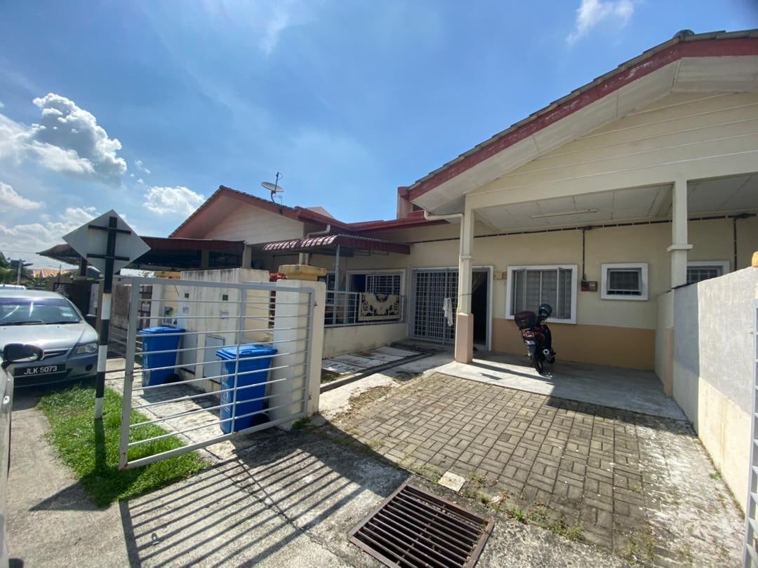 CHEAPEST Single Storey Terrace Taman Mawar Seksyen - photo 1