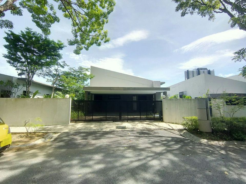 FACING OPEN 3 Storey Bungalow Taman Melawati - photo 1