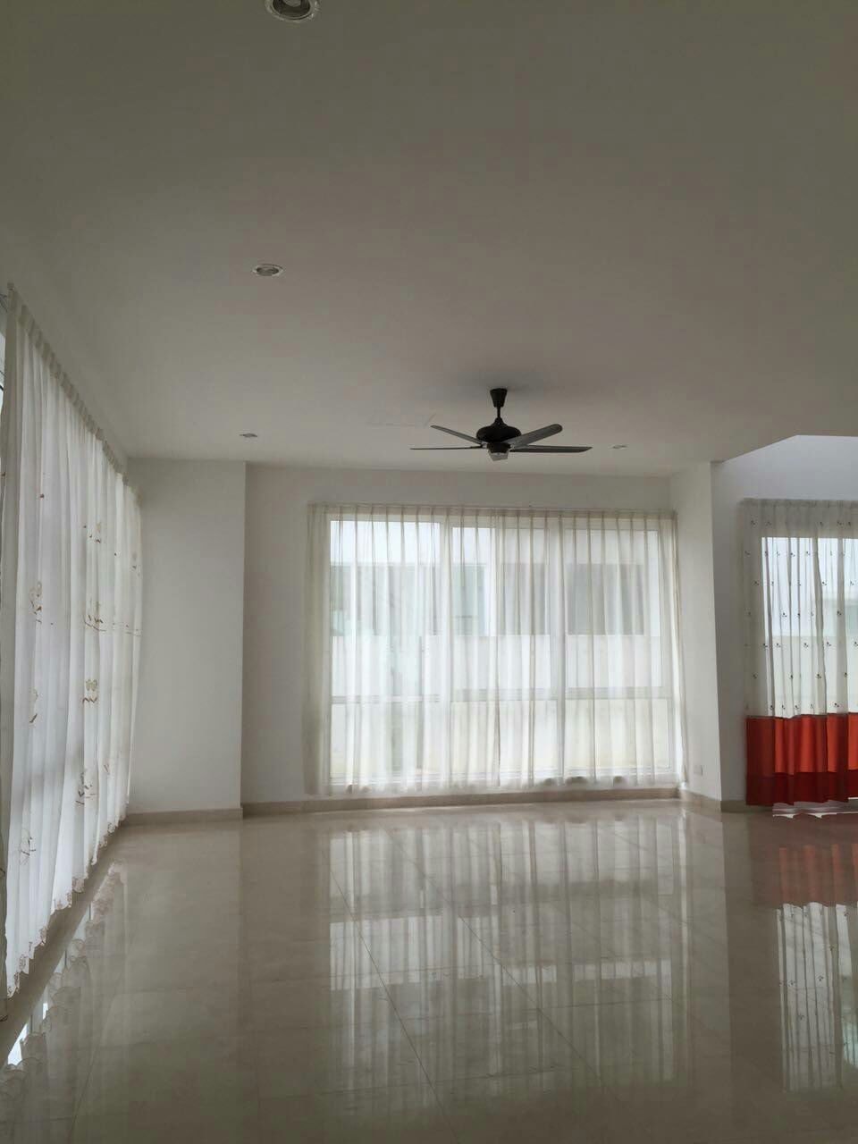 FREEHOLD Three Storey Bungalo Jacaranda Garden - photo 3