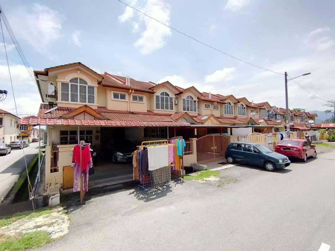 END LOT Double Storey Taman Pelangi Semenyih