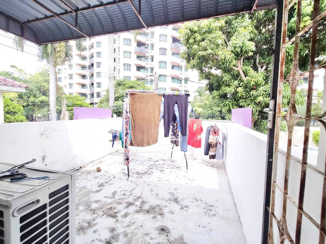 SPACIOUS Double Storey Semi D House Taman Century - photo 9