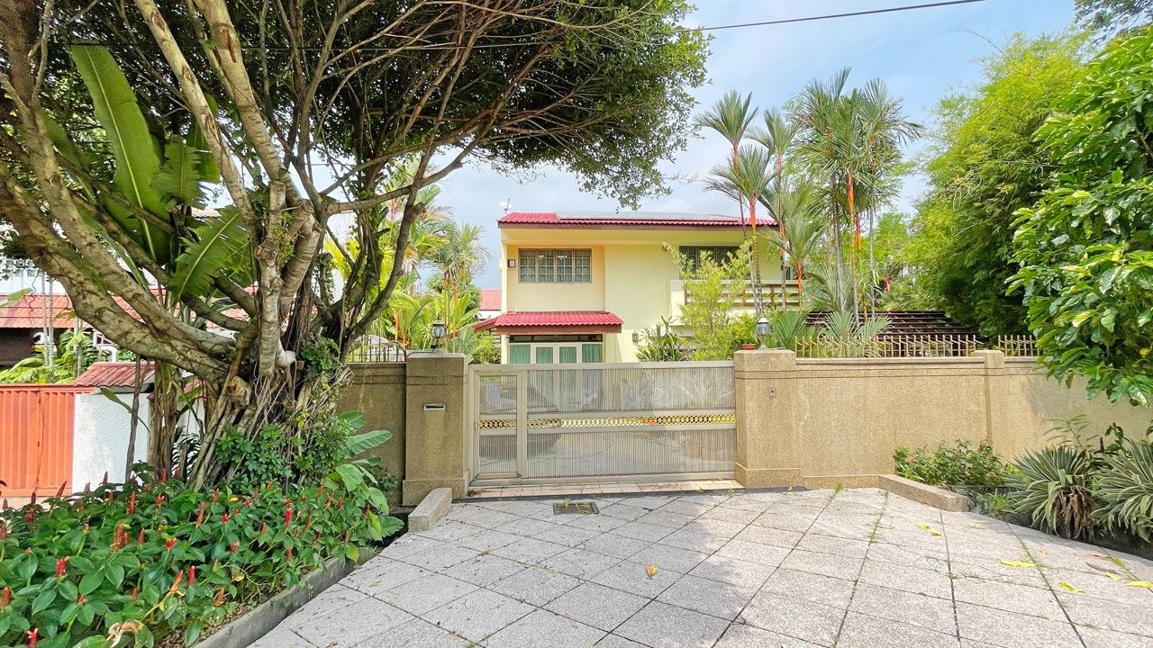 CORNER LOT Double Storey Bungalow SS2 Petaling Jay