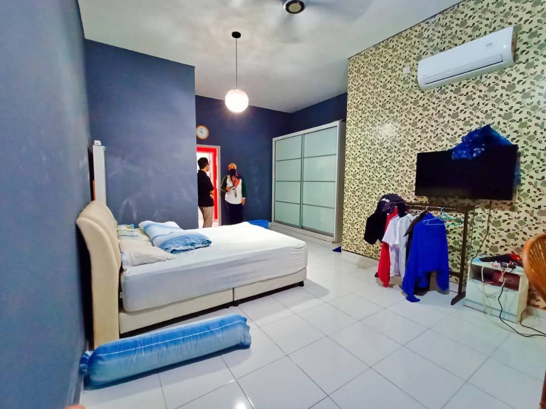 RENOVATED Double Storey Taman Setia Indah Johor - photo 3