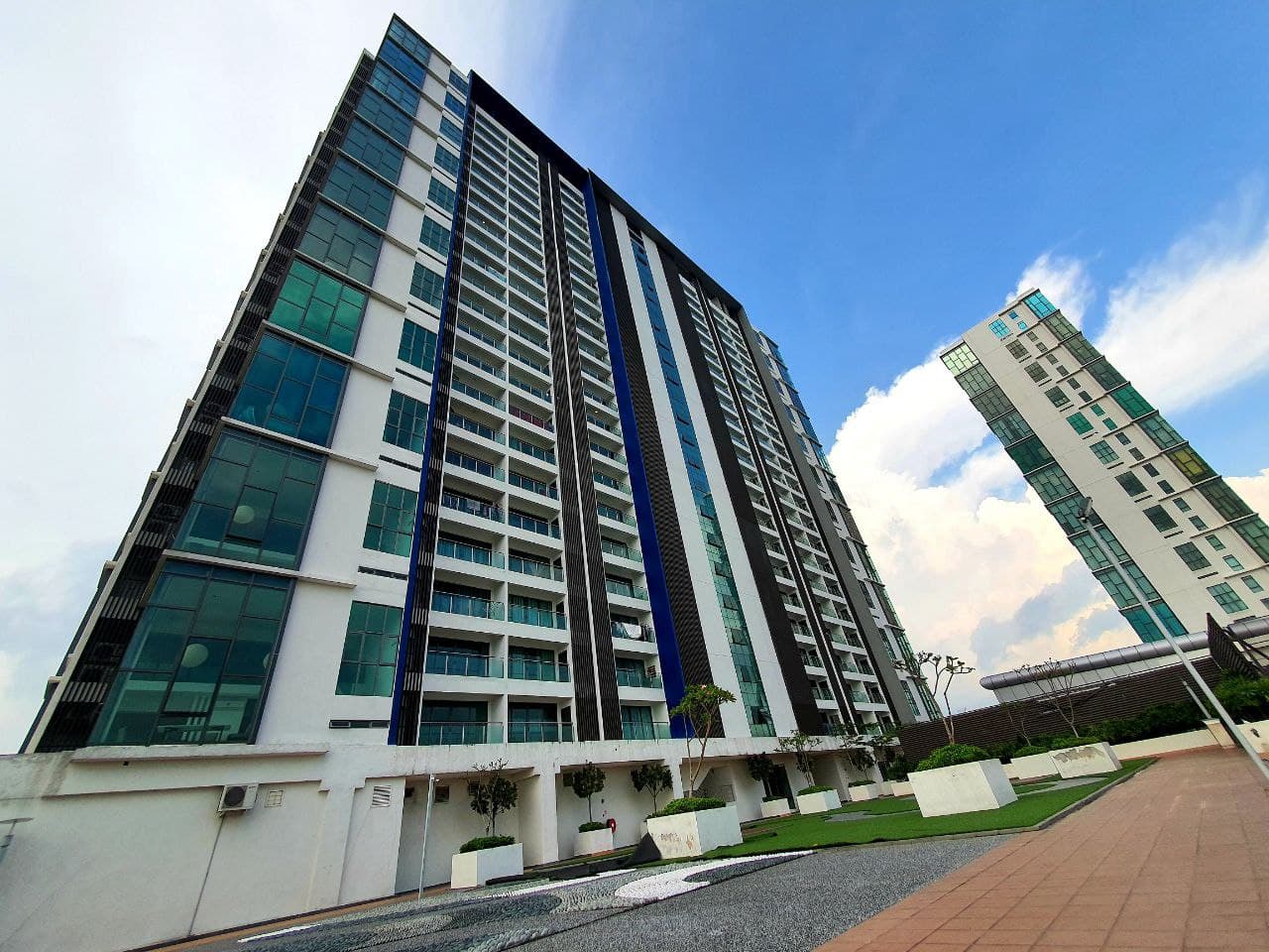 STRATEGIC LOCATION Service Residence SOHO Evo Mall - photo 1