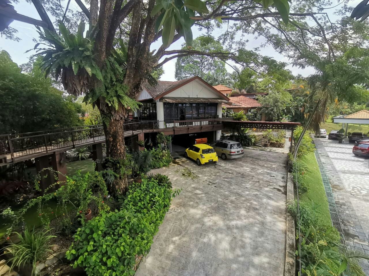 RESORT STYLE Multi Storey Tropical Design Bungalow - photo 1