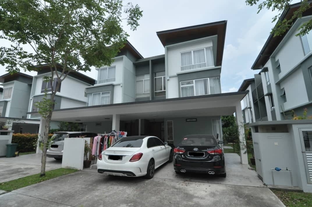 RENOVATED Semi D Cluster Parkfield Tropicana