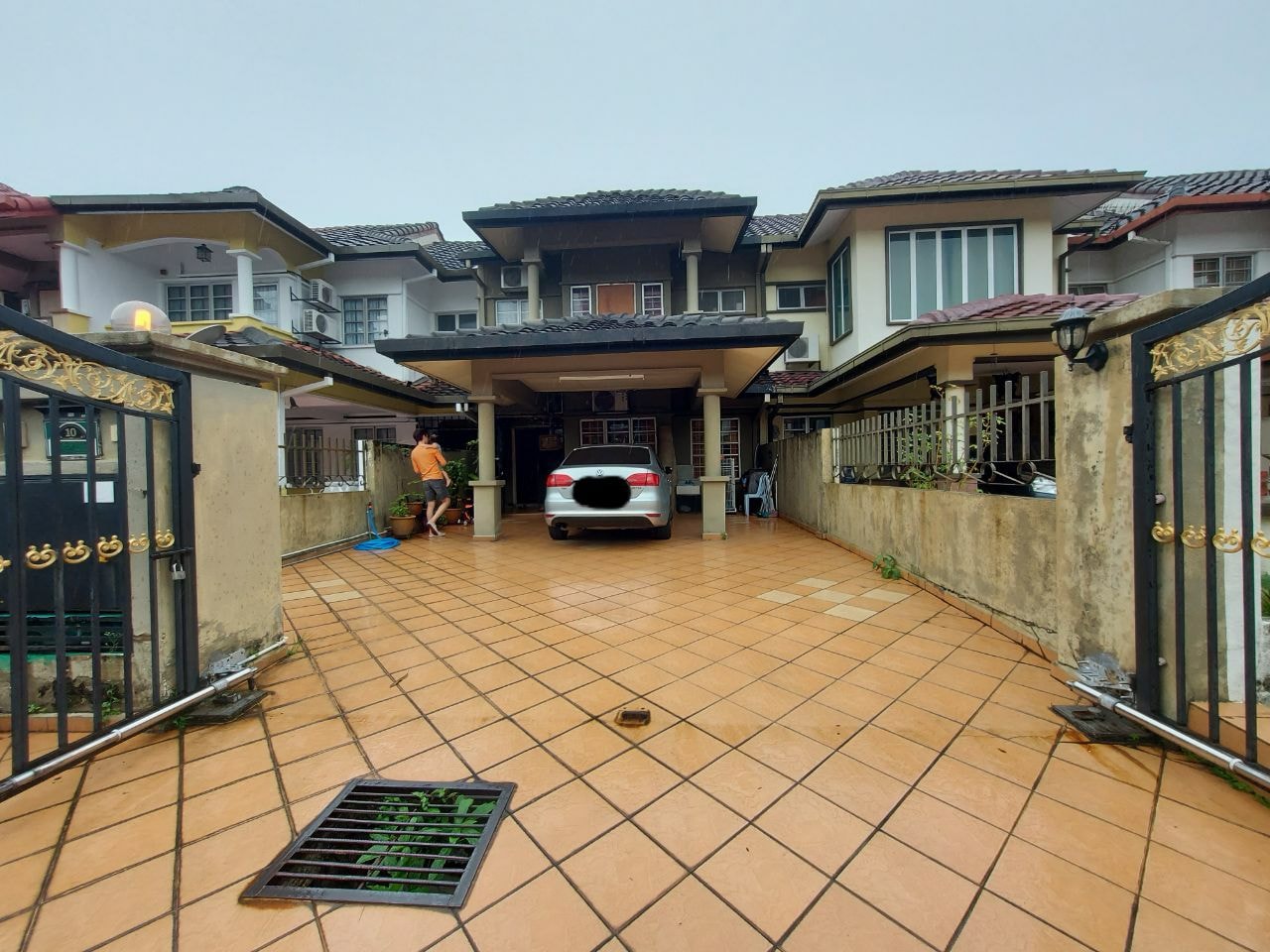 RENOVATED Double Storey Terrace House  USJ 19