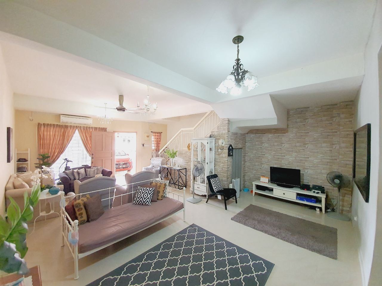 RENOVATED Double Storey House Taman Wawasan - photo 3