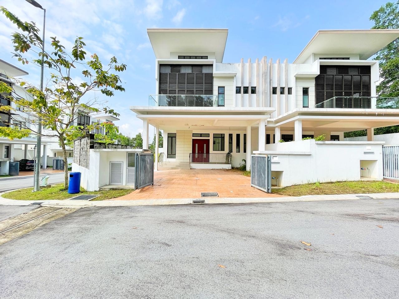SEMI D HOUSE EMERY KEMENSAH MELAWATI KL