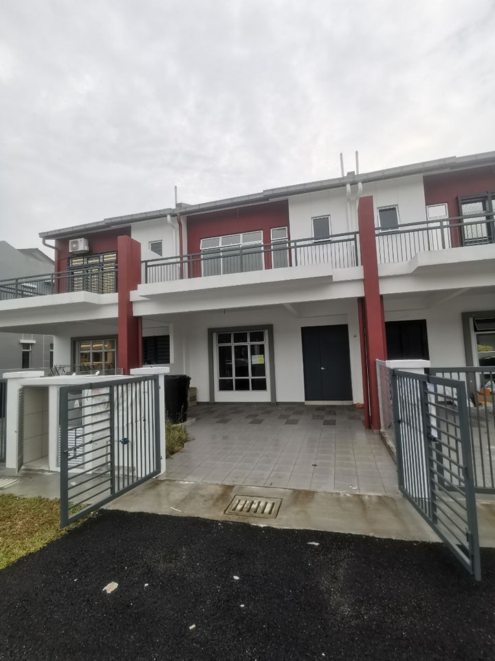 DOUBLE STOREY HOUSE TAMAN BENTARA