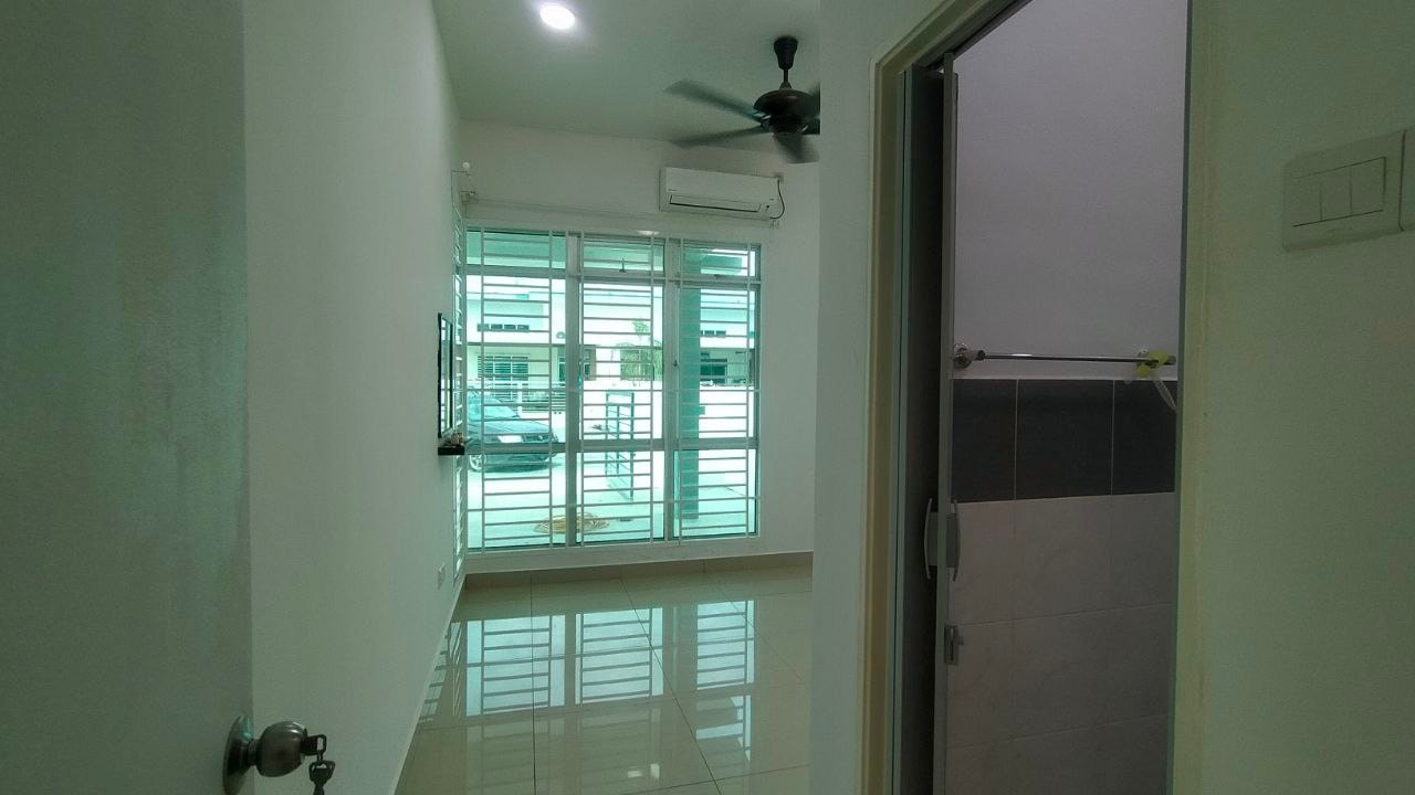 SINGLE STOREY SEMI D TAMAN LANGAT UTAMA 2 - photo 6