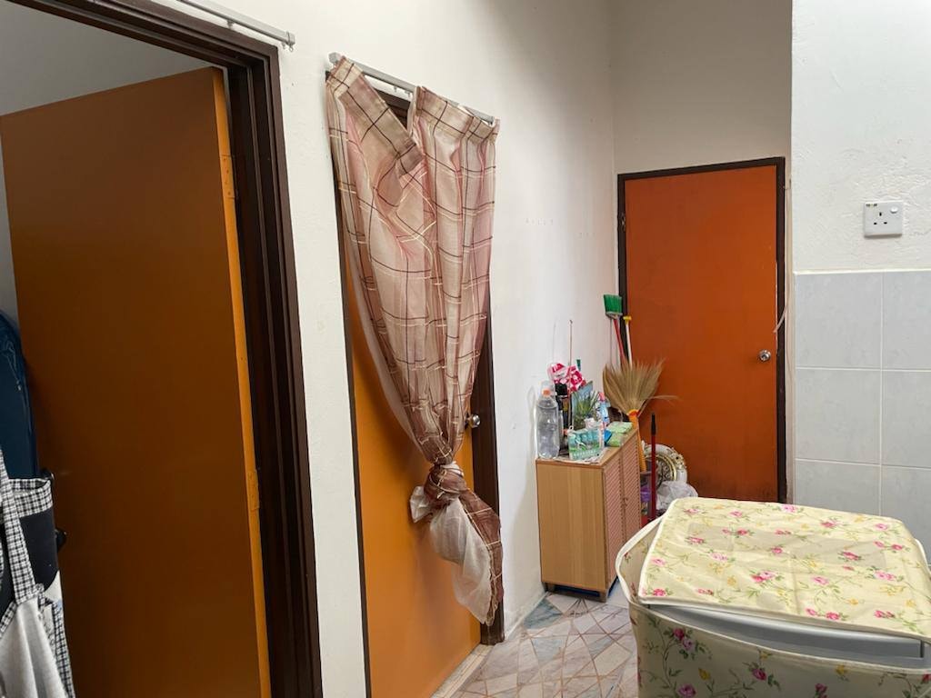 SINGLE STOREY TERRACE TAMAN BISTARI SG PELEK - photo 7