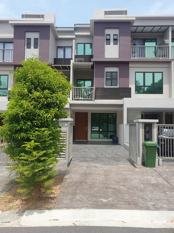 THE STRATA TOWNHOUSE BANDAR PUTERI - photo 1
