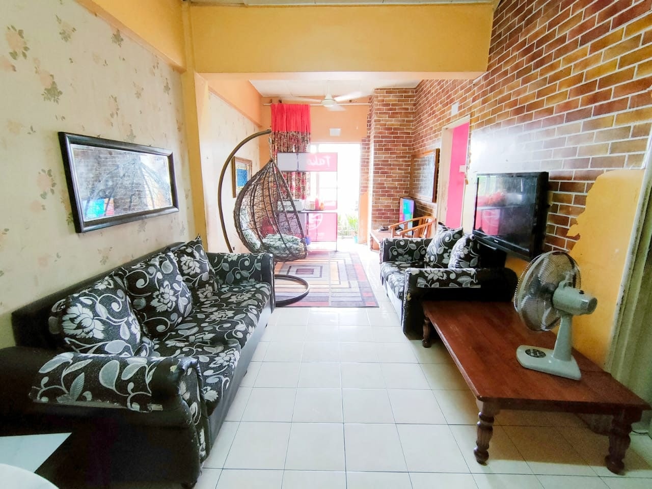 RED RUBY APARTMENT TAMAN UNIVERSITI INDAH