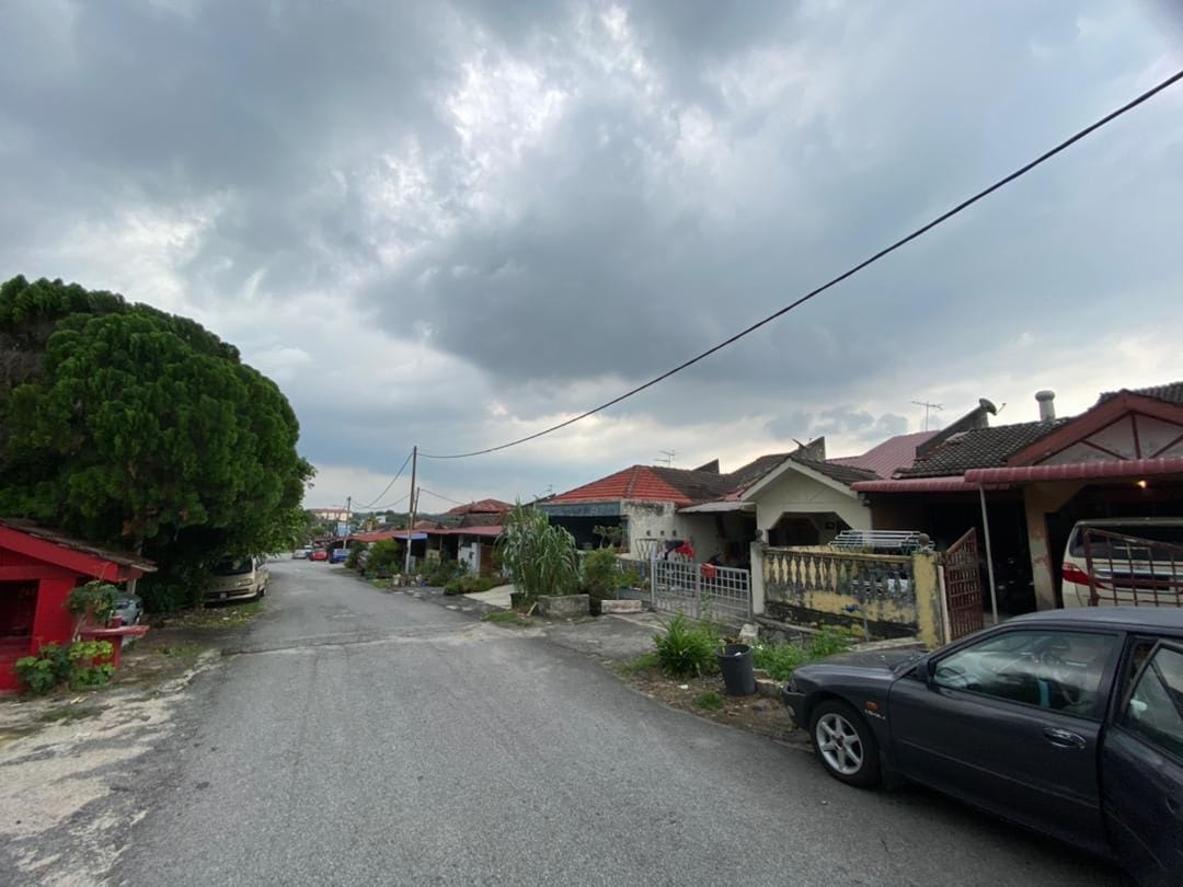 SINGLE STOREY TERRACE, TAMAN SEMENYIH JAYA - photo 2