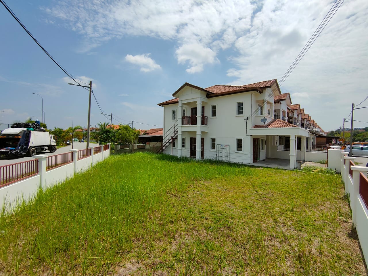 TERES 2 TINGKAT TAMAN SERI ALAM - photo 2