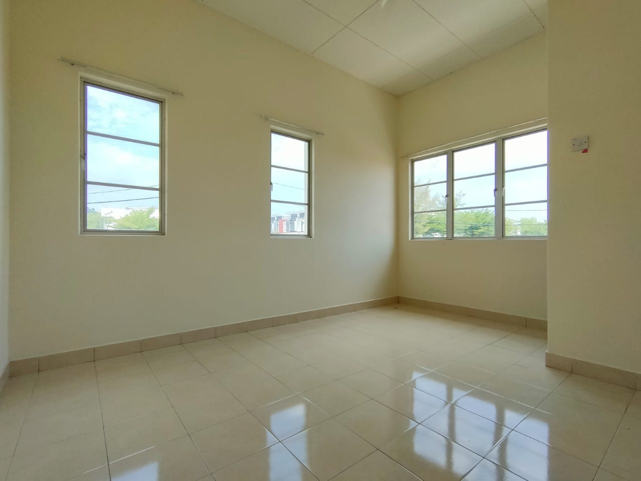 TERES 2 TINGKAT TAMAN SERI ALAM - photo 8